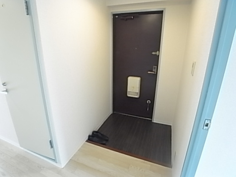ソレーユ西宮の玄関