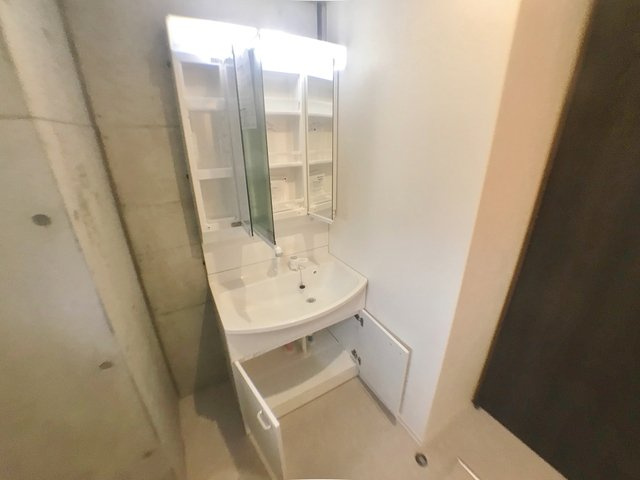 エカルラート青谷の洗面所