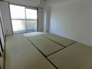 福家ハイツの居間・リビング