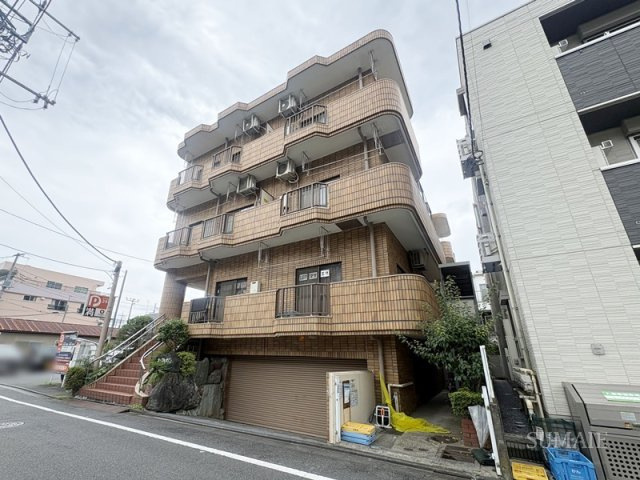 メープルメゾンの外観