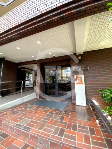 レック北梅田のエントランス
