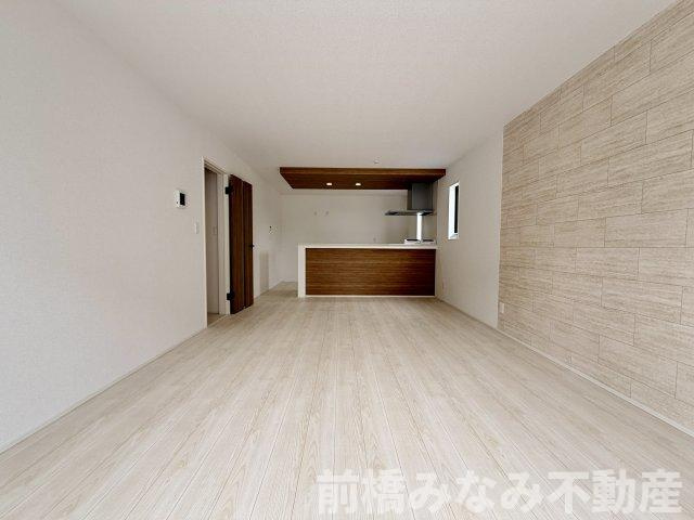 【新築平屋】北群馬郡榛東村新井　限定１棟　グラファーレ　新築建売の居間・リビング|おしゃれなリビングです