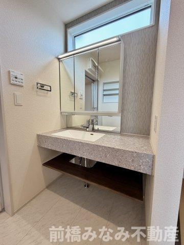 【新築】前橋市駒形町　３号棟(全３棟)　ブルーミングガーデン　新築建売分譲の独立洗面台|使いやすい独立洗面台です