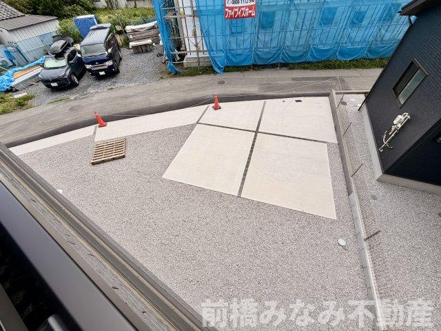 【新築】前橋市駒形町　３号棟(全３棟)　ブルーミングガーデン　新築建売分譲の駐車場|車をお持ちの方に嬉しい駐車場付きの物件です