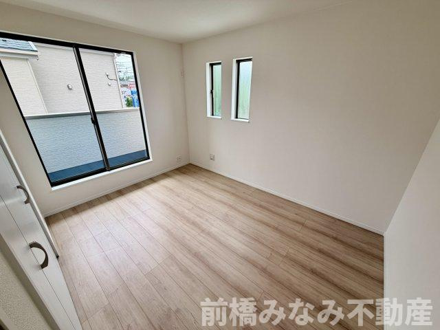 【新築】渋川市石原　B号棟(全３棟)　ハートフルタウン　新築建売分譲の洋室|ゆったりした洋室です