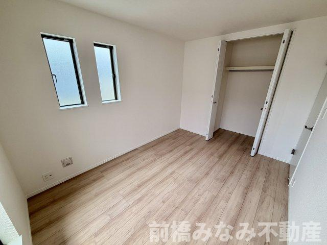 【新築】渋川市石原　A号棟(全３棟)　ハートフルタウン　新築建売分譲の洋室|スタンダードな洋室です