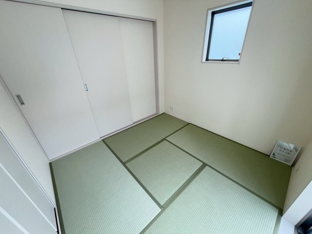 リーブルガーデン与那原町与那原 2号棟（全4棟）の和室