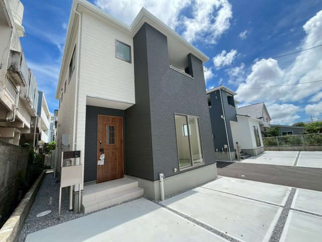 リーブルガーデン与那原町与那原 2号棟（全4棟）の外観