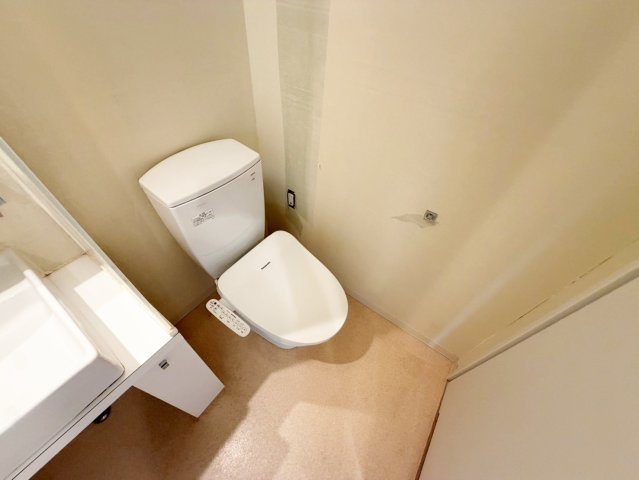 吹田市江の木町の賃貸マンションのトイレ