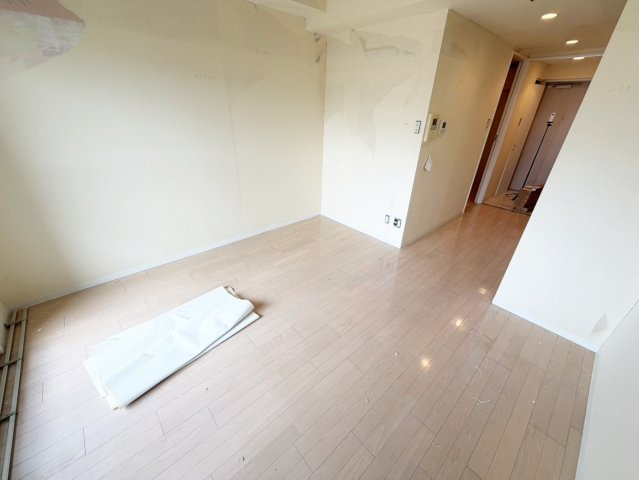 吹田市江の木町の賃貸マンションの居間・リビング