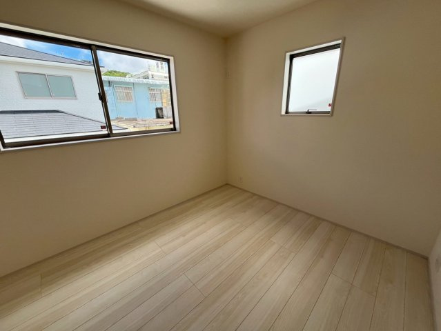 リーブルガーデン与那原町与那原 4号棟（全4棟）の洋室|個人の部屋や寝室として使える洋室です