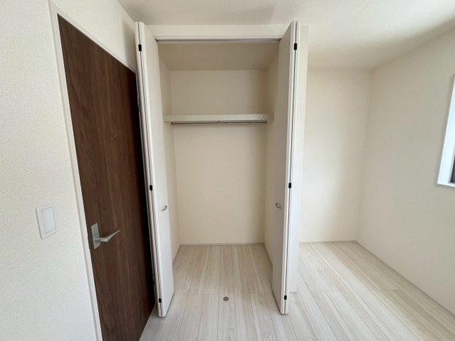 リーブルガーデン与那原町与那原 4号棟（全4棟）の収納|十分な収納スペースがあります