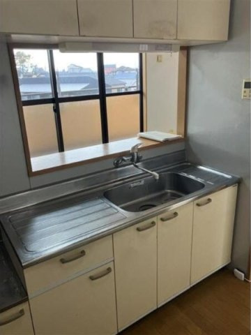 NHオランジュのキッチン|別部屋反転間取の写真となります。