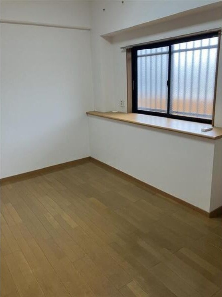 NHオランジュの洋室|別部屋反転間取の写真となります。