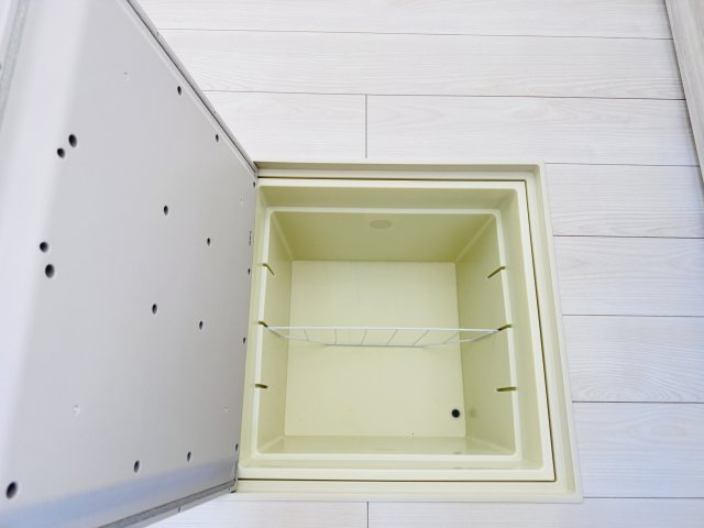 柏市中新宿３丁目新築戸建のキッチン|キッチン床下収納
