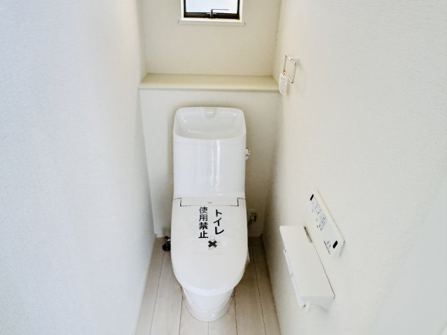 柏市中新宿３丁目新築戸建のトイレ|温水洗浄暖房便座つきトイレ