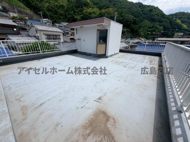 【バルコニー】 | 呉市広長浜４丁目の中古戸建て！ | ルーフバルコニーがあります