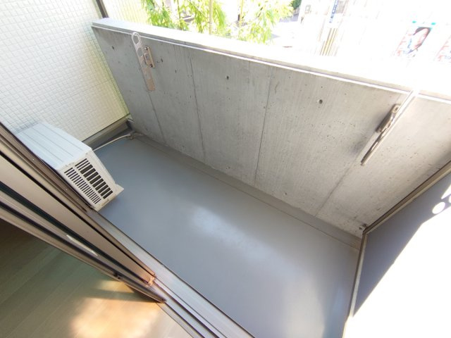 【バルコニー】 | ウェルスクエア池田石橋3