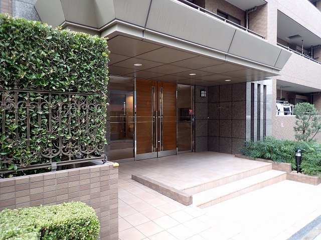 クリオ大塚壱番館のエントランス