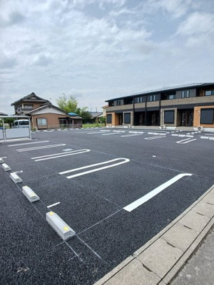 【駐車場】 | カファーラ・Ｎ | 駐車場に車を止められます