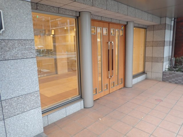スカイコート文京茗荷谷のエントランス