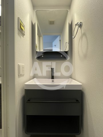 セレニテ難波グランデノールの独立洗面台|セレニテ難波グランデノール　洗面所