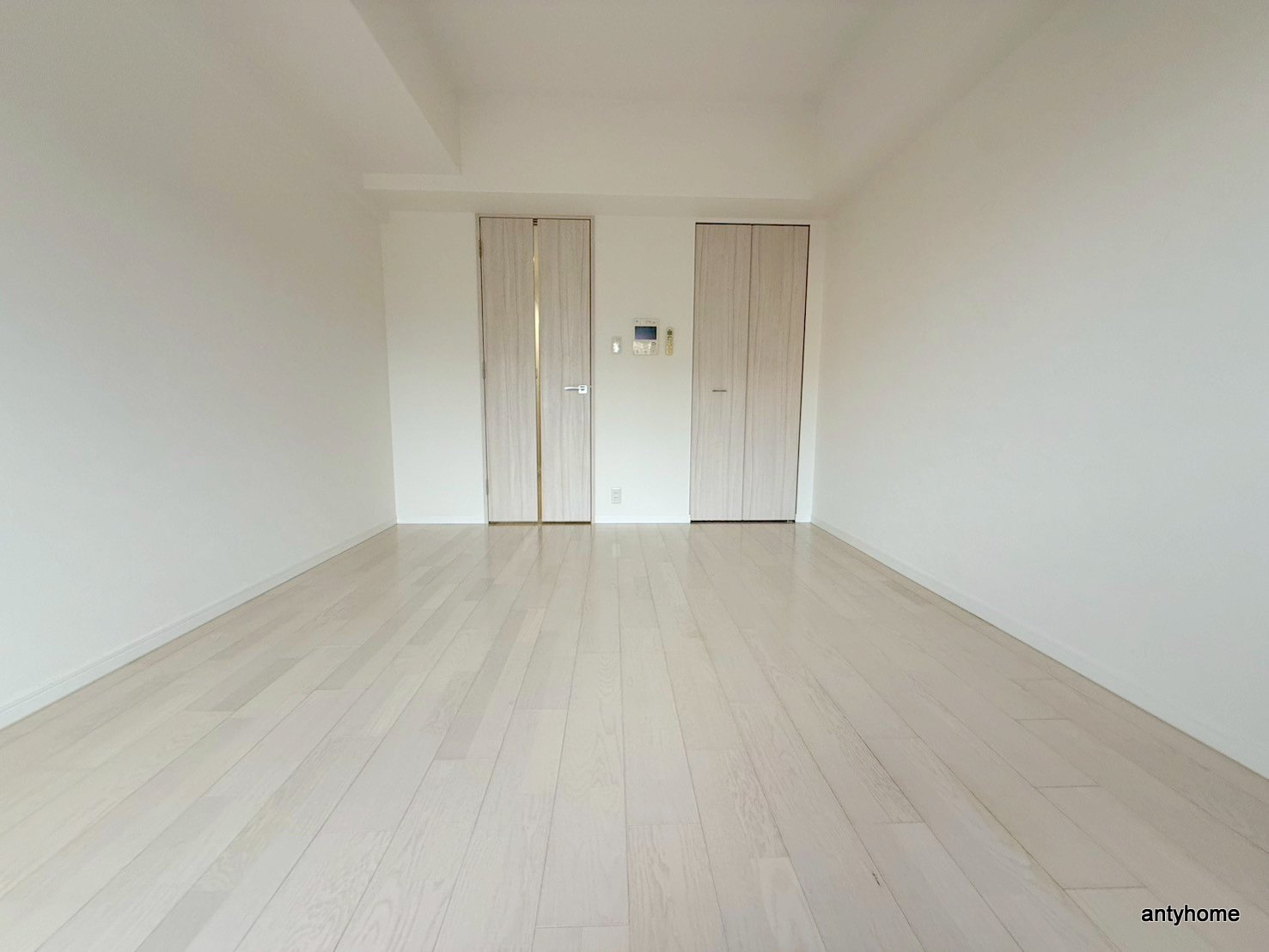 S-RESIDENCE緑橋駅前　仲介手数料無料の洋室