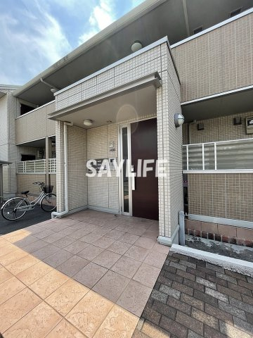 セジュール稲田本町のエントランス