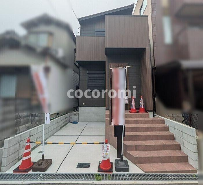 須山町新築戸建のエントランス