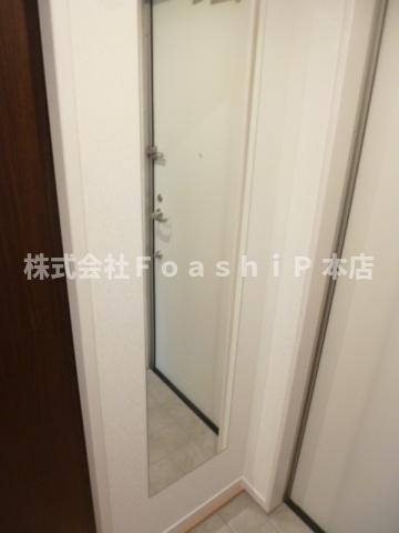 ルクール登戸の玄関