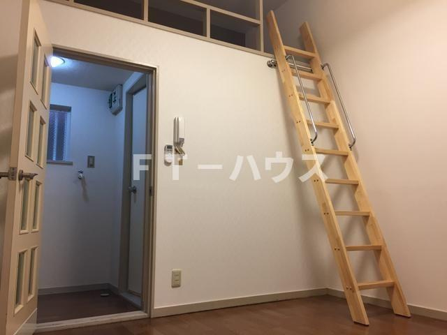 ハイツひらまつの居間・リビング