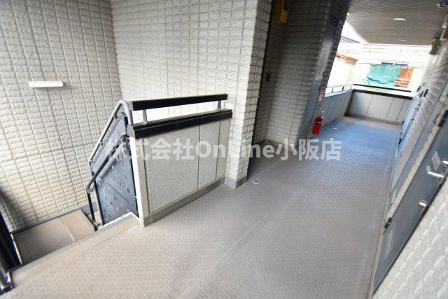 東大阪市岩田町１丁目の賃貸マンションのバルコニー