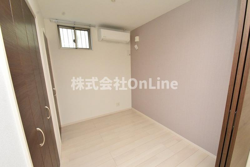 東大阪市近江堂２丁目のアパートの子供部屋