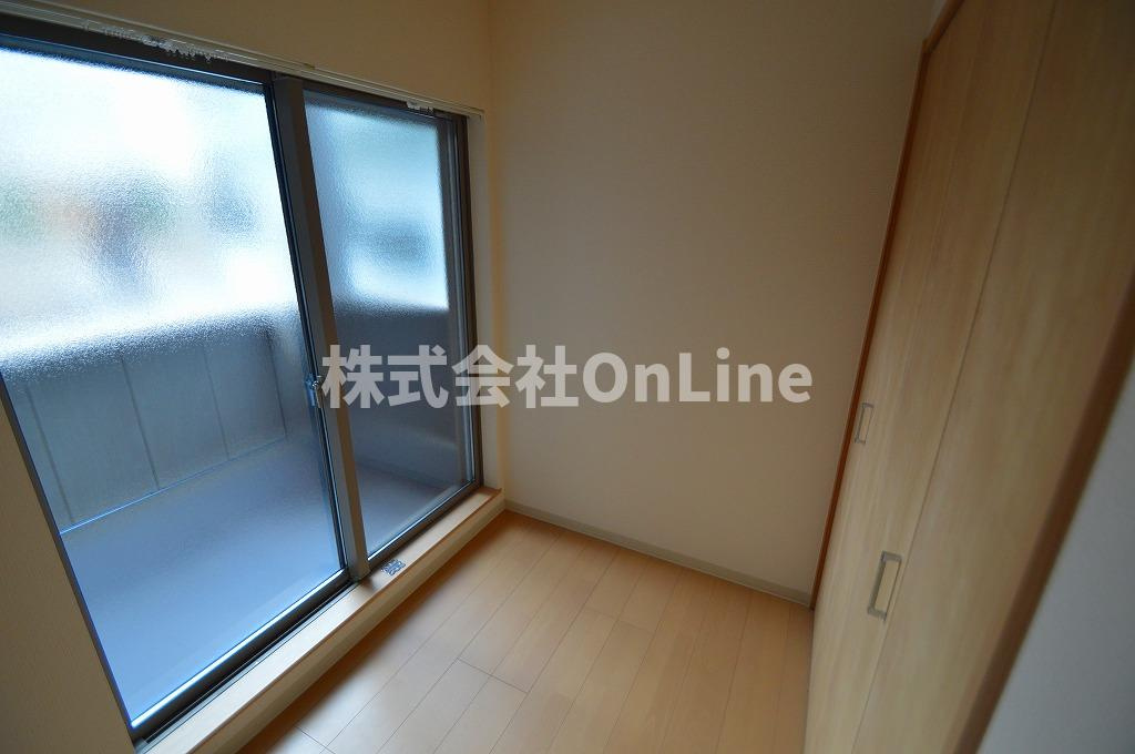 東大阪市本庄２丁目のアパートの洋室