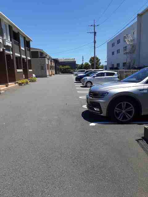 アヴェニューＭ　壱番館の駐車場|駐車スペースもあります☆
