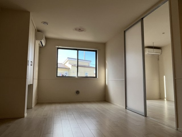 ＫＯＭＩＮＡＭＩ　ＭＡＩＳＯＮ　ＮＯＮＯの居間・リビング