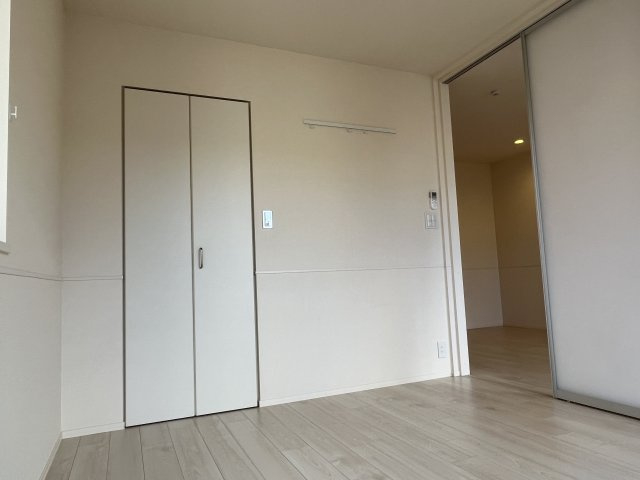 ＫＯＭＩＮＡＭＩ　ＭＡＩＳＯＮ　ＮＯＮＯの寝室