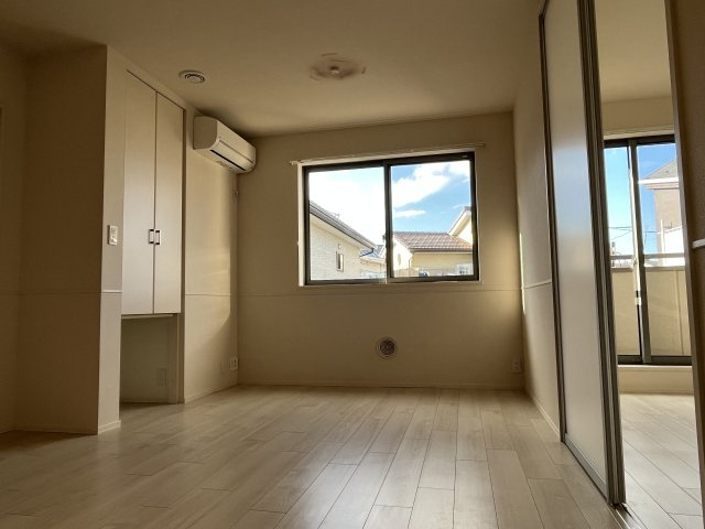 ＫＯＭＩＮＡＭＩ　ＭＡＩＳＯＮ　ＮＯＮＯの居間・リビング