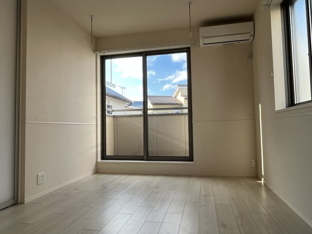 ＫＯＭＩＮＡＭＩ　ＭＡＩＳＯＮ　ＮＯＮＯの寝室