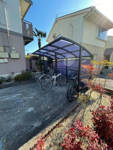 セジュールコンフォールのその他共用部分|駐輪場に自転車も停められます♪