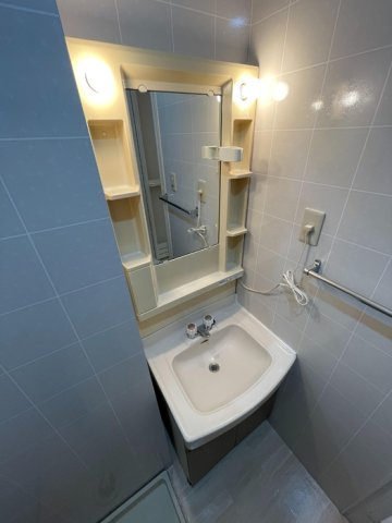セジュールコンフォールの洗面所|明るい洗面所です★