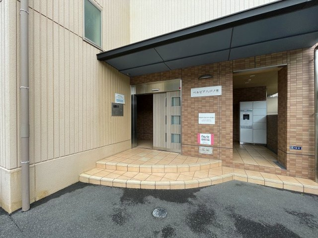 【エントランス】 | 落ち着いたエントランスです