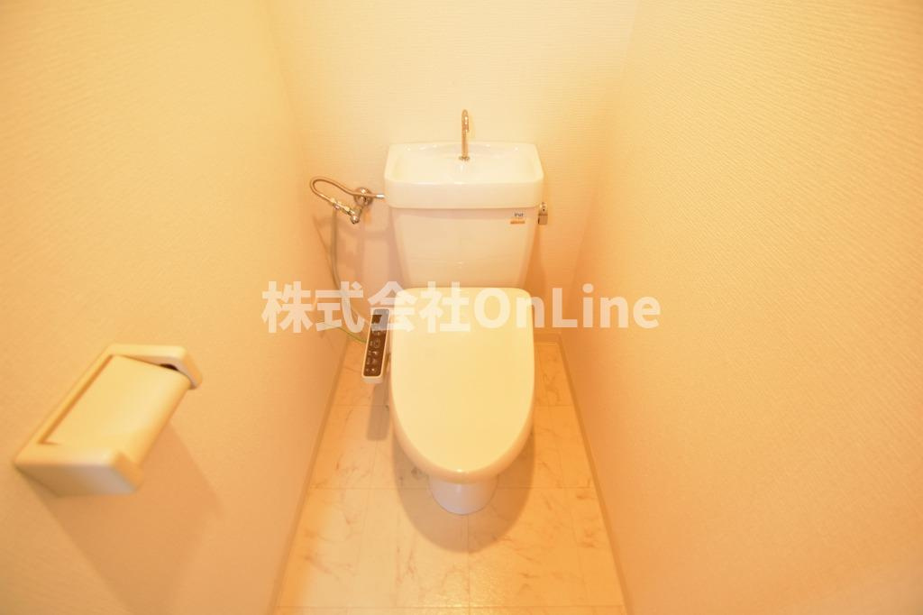 東大阪市新町の賃貸マンションのトイレ