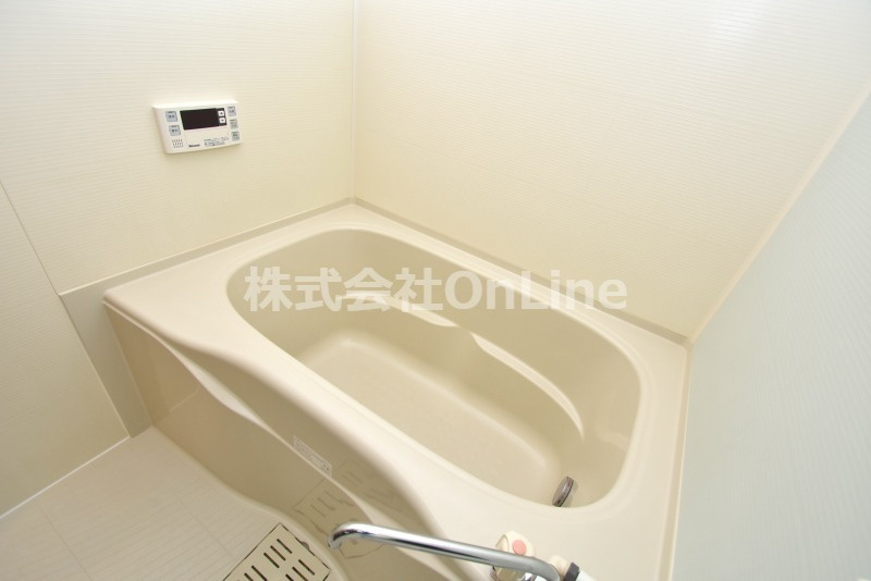 東大阪市岸田堂北町のアパートの浴室