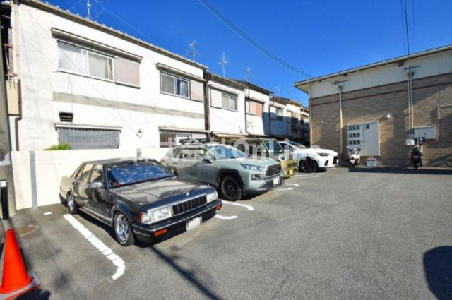 【駐車場】