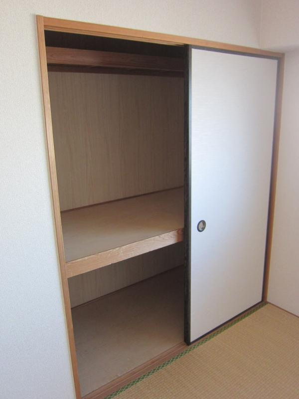 グランデ姪の浜の収納
