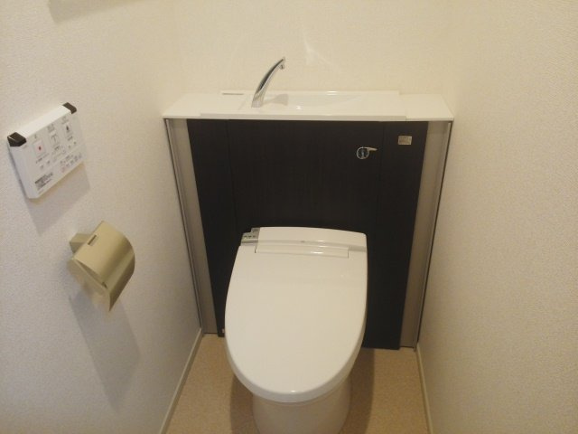 ブライトマーチ　タナカのトイレ