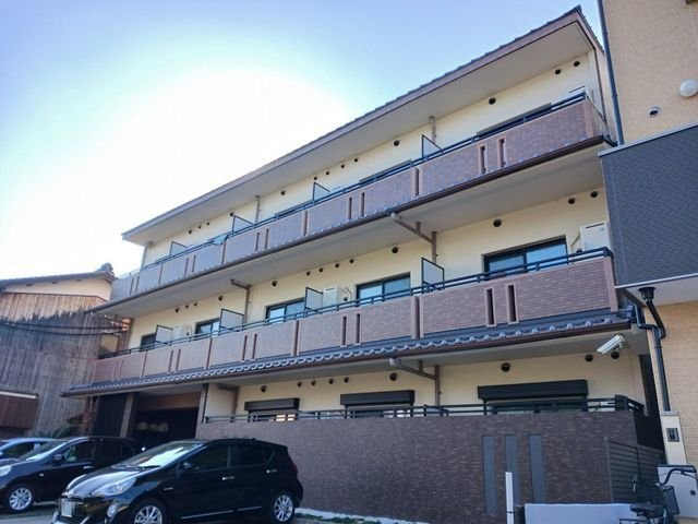 ブライトマーチ　タナカの外観
