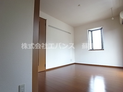 【寝室】 | サザンクロス | 落ち着いて過ごせるお部屋なので、寝室にいかがでしょうか