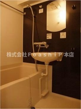 ルーブル方南町の浴室